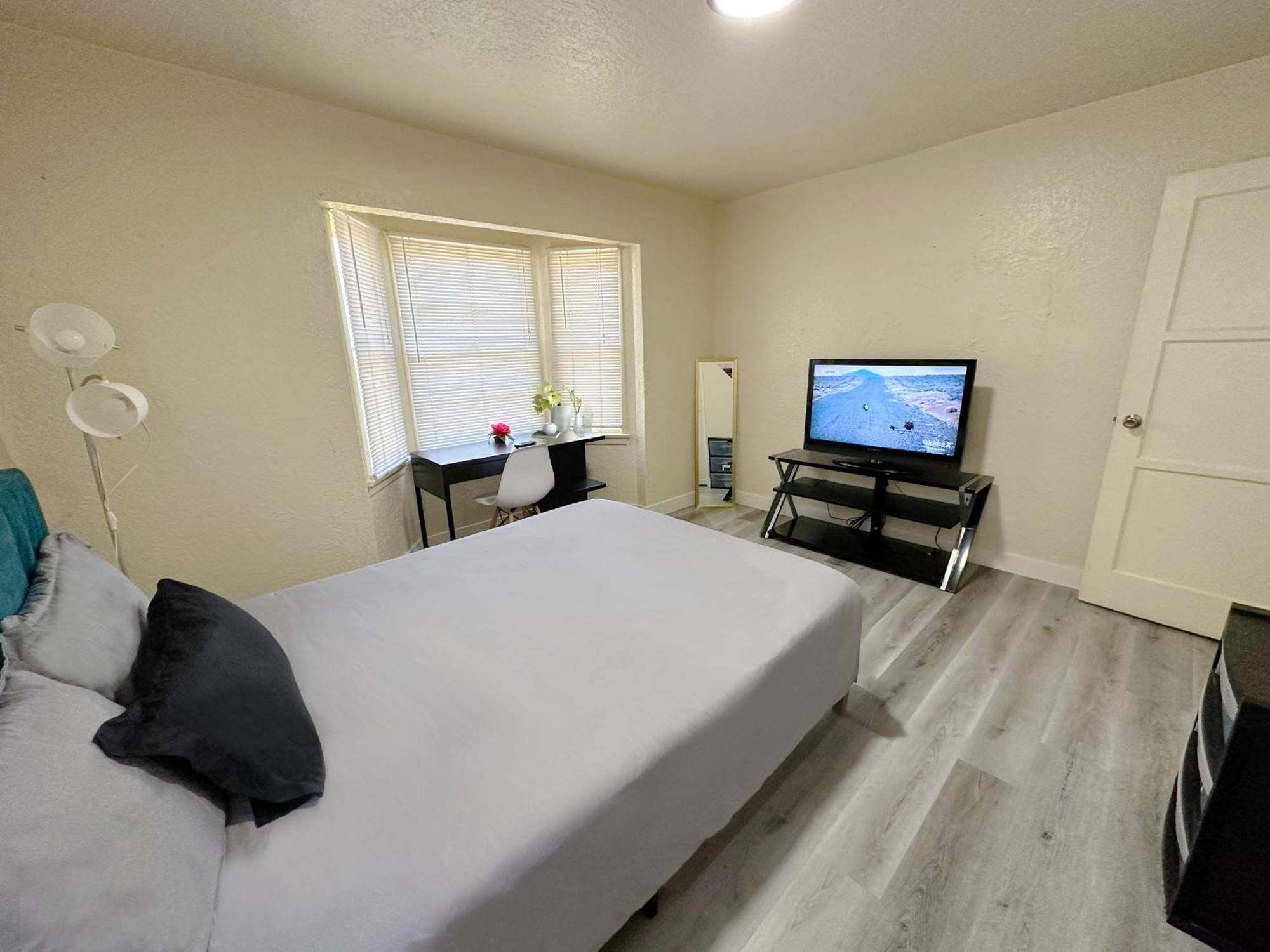 Entire Lovely 3-Bedroom Home W Yard, Parking Chula Vista Exteriér fotografie