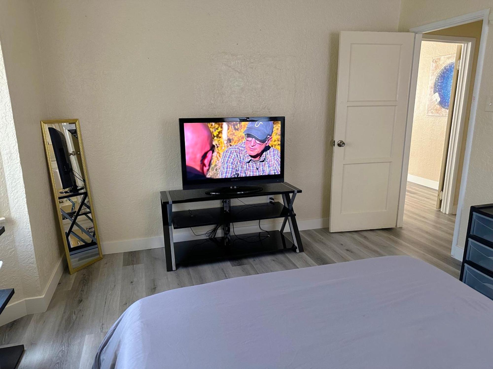 Entire Lovely 3-Bedroom Home W Yard, Parking Chula Vista Exteriér fotografie